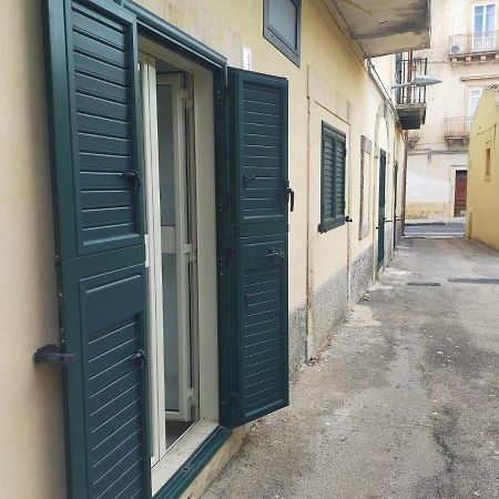 Cataldi's Rooms Noto Esterno foto