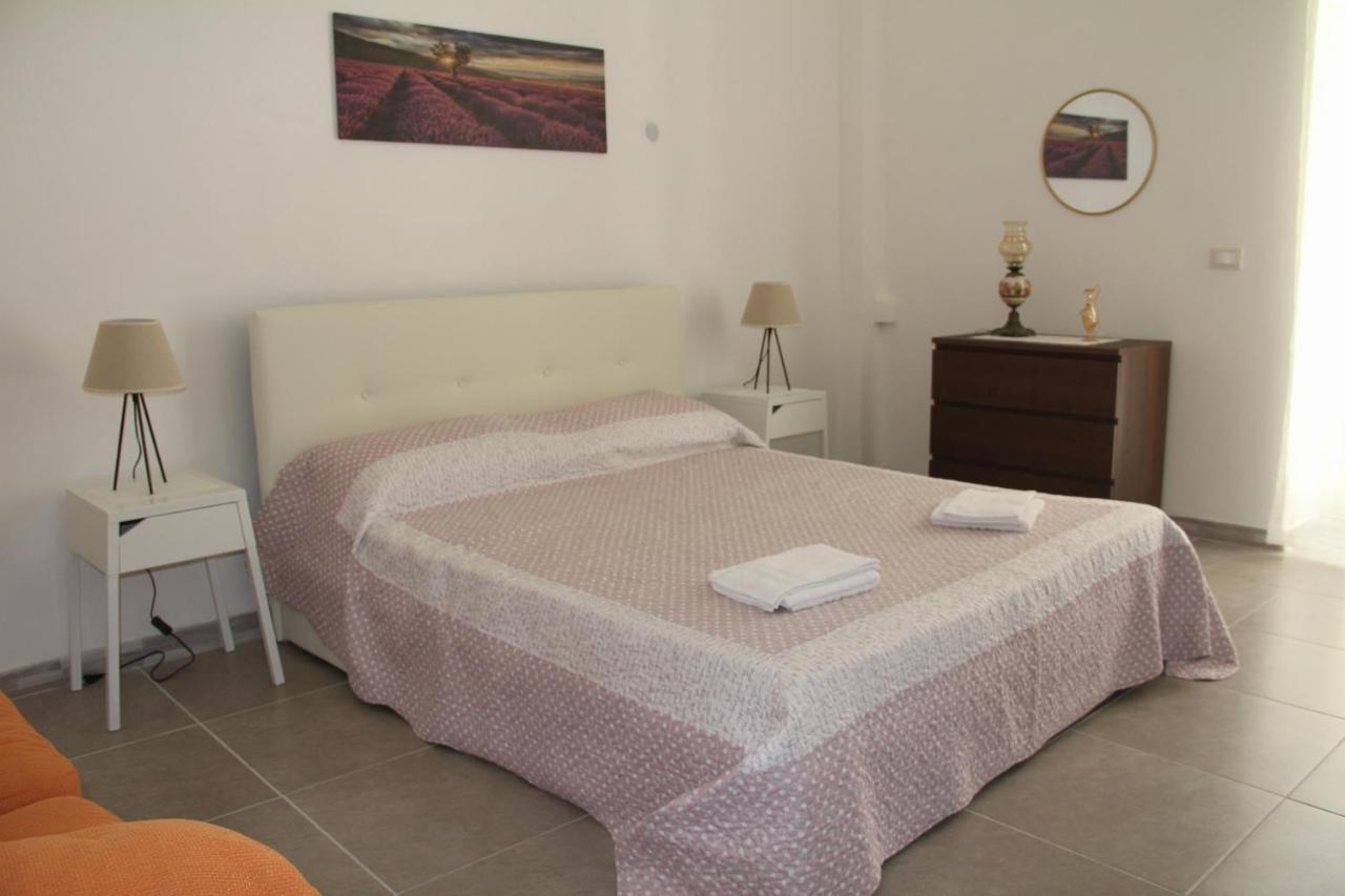 Cataldi's Rooms Noto Esterno foto