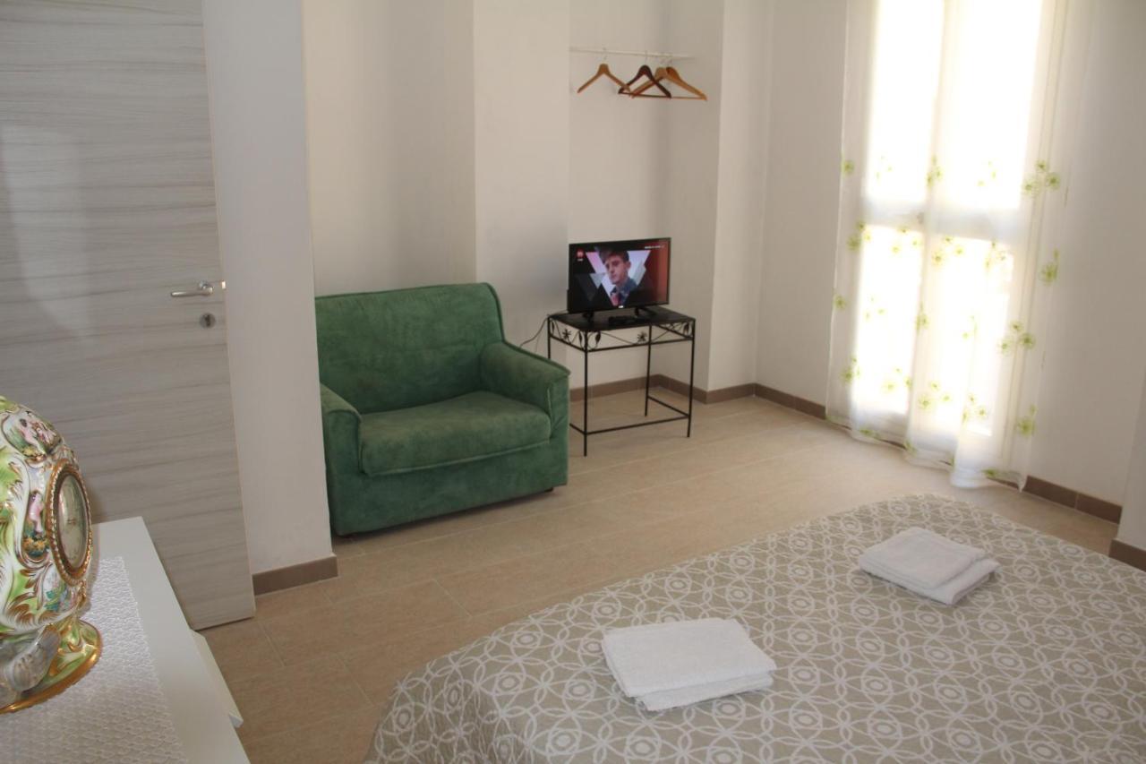 Cataldi's Rooms Noto Esterno foto
