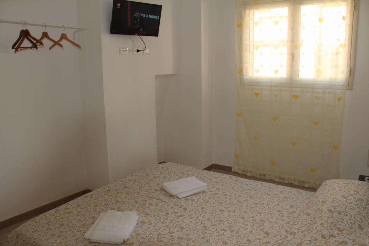 Cataldi's Rooms Noto Esterno foto