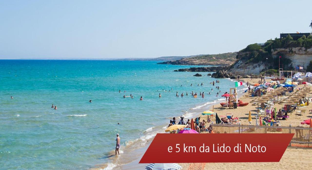 Cataldi's Rooms Noto Esterno foto