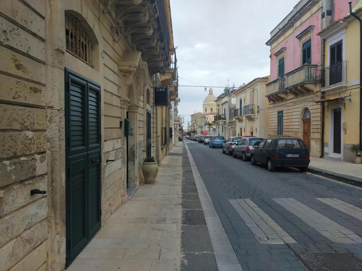 Cataldi's Rooms Noto Esterno foto